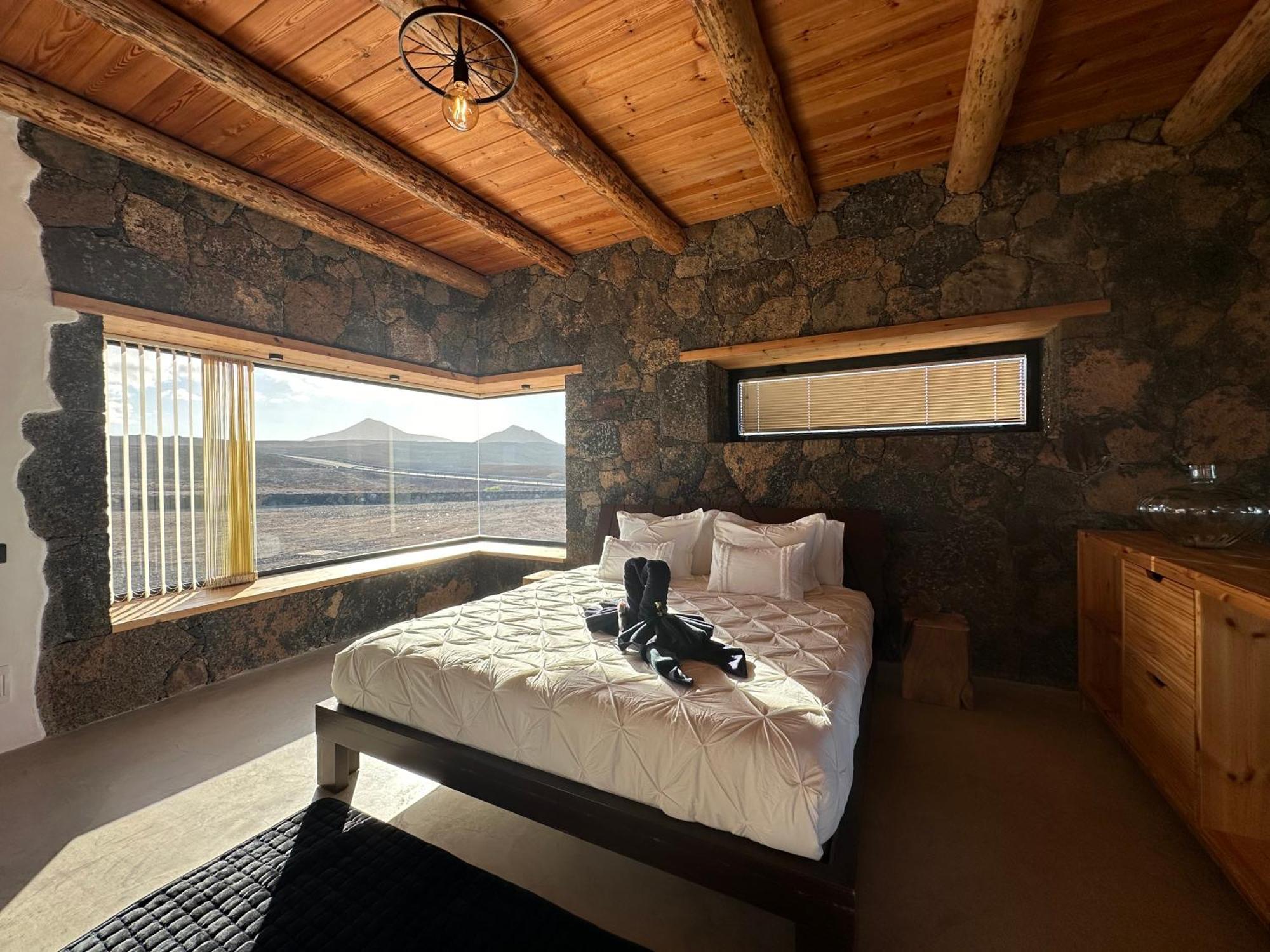 Casita Tahona Con Vistas De Infarto Al Mar Y Volcanes Con Absoluta Privacidad